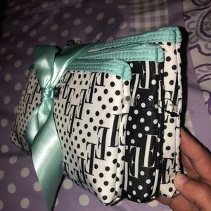 3-piece Elle cosmetic bag set